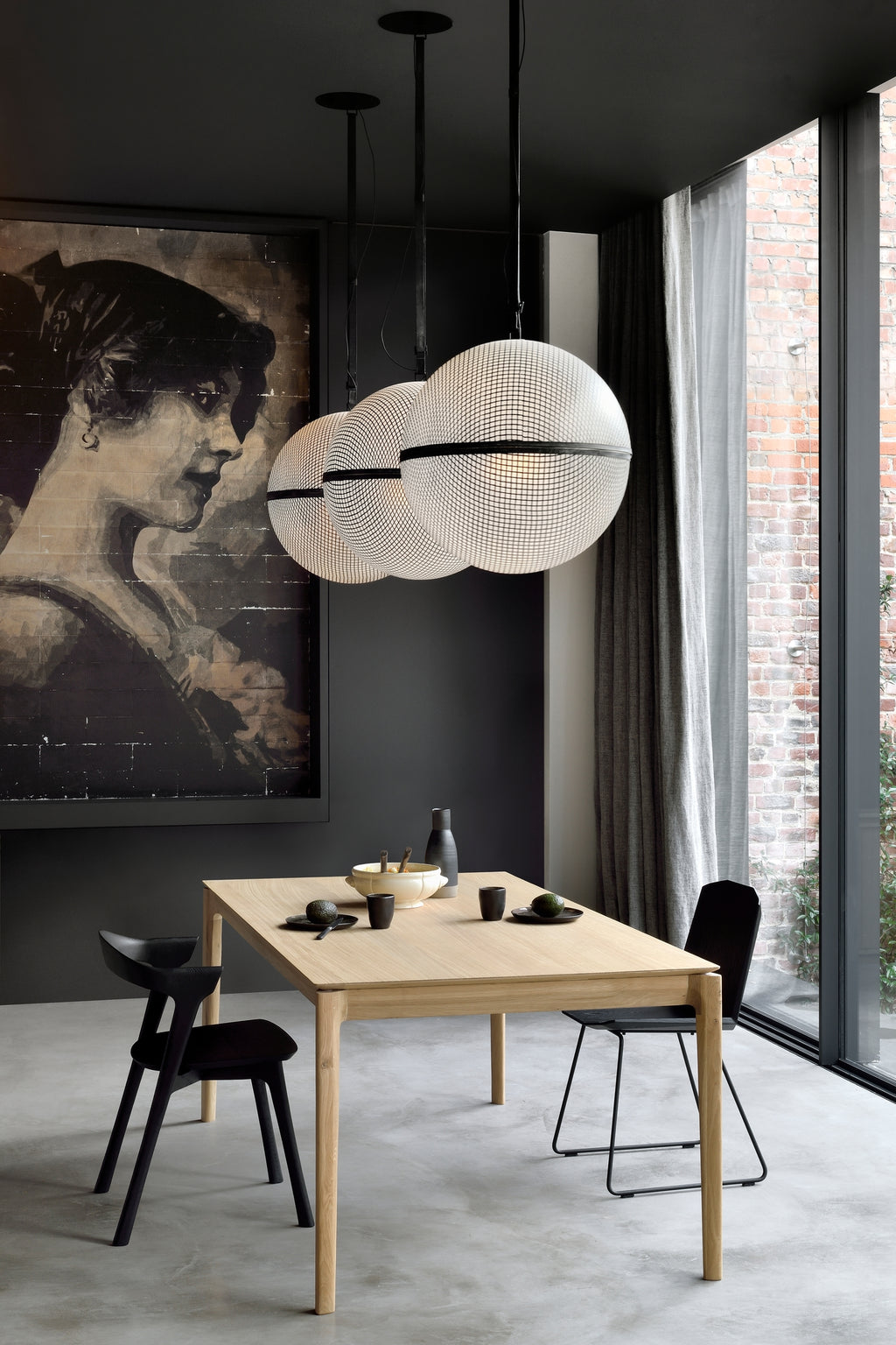Ethnicraft Bok Tisch mit Stuhl im Esszimmer